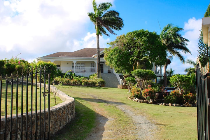 Aberdeen House - Antigua and Barbuda