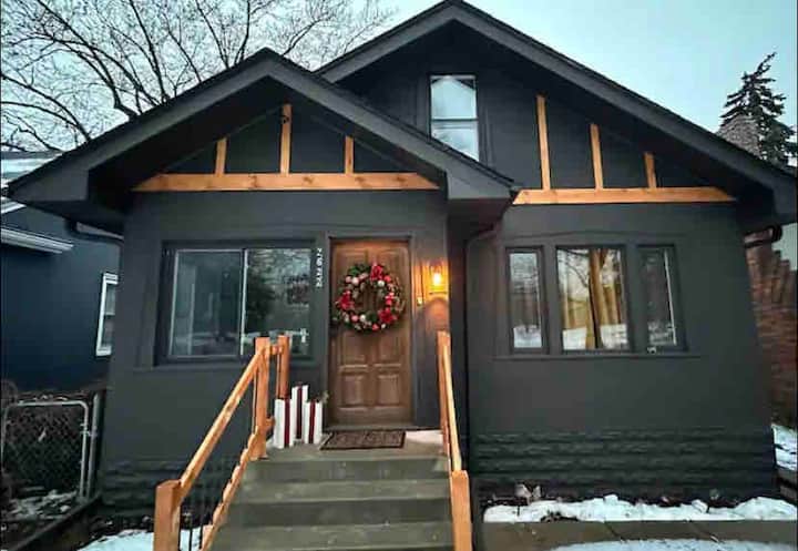 *>Cozy Craftsman — Right On The Parkway<* - Brooklyn Park, MN