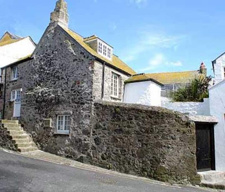 The Oldest House In St Ives - Carbis Bay