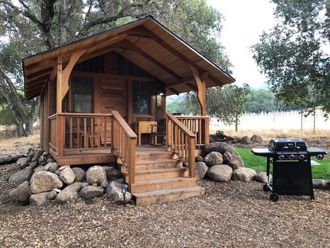 Explore holiday beach houses in Big Sur, CA