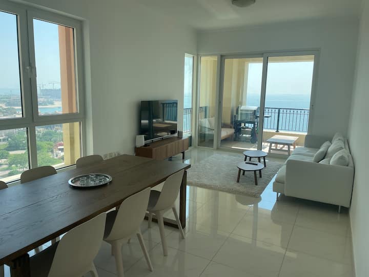 Lovely Two-bedroom Apartment With Pool Access - Katar