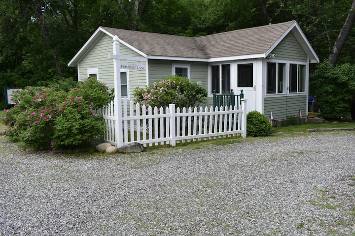 Appledore Cottage Is A Family Vintage Cottage - Wells, ME