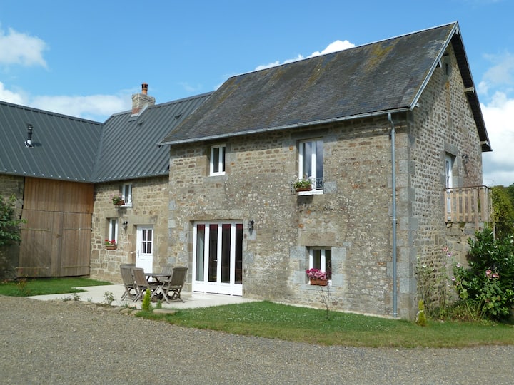 Holiday Home In Rural Normandy - 비흐