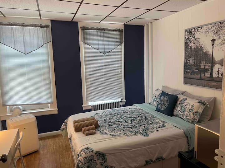 Lovely Room For Rent With Shared Bathroom - Jersey City, NJ