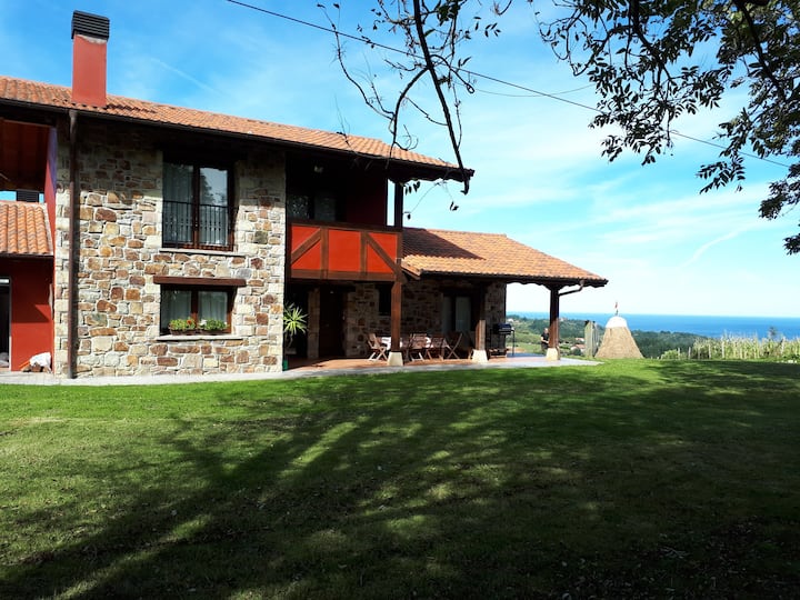 Mar Y Montaña, Villa En Lekeitio - País Vasco