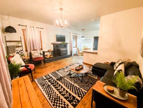 Looking for cabins near Eagle Nest, NM? Visit cozycozy!