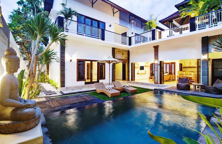 Villa Juan. 4 Bedroom Private Villa In Bali - Seminyak