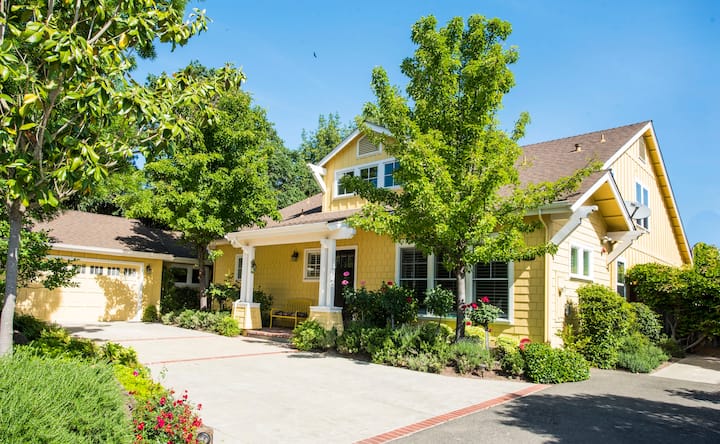Ideally Located For Visiting Sonoma And Napa - Sonoma, CA