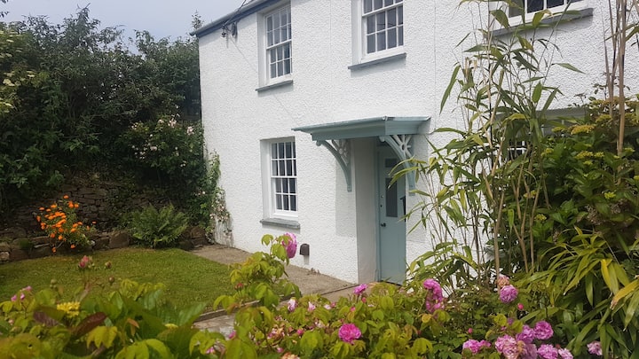 Victorian Family Friendly Cottage, 3mls From Beach - Welcombe