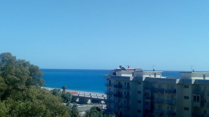 Appartamento Vista Mare A 2 Minuti Dalla Spiaggia - Marina di Gioiosa Ionica