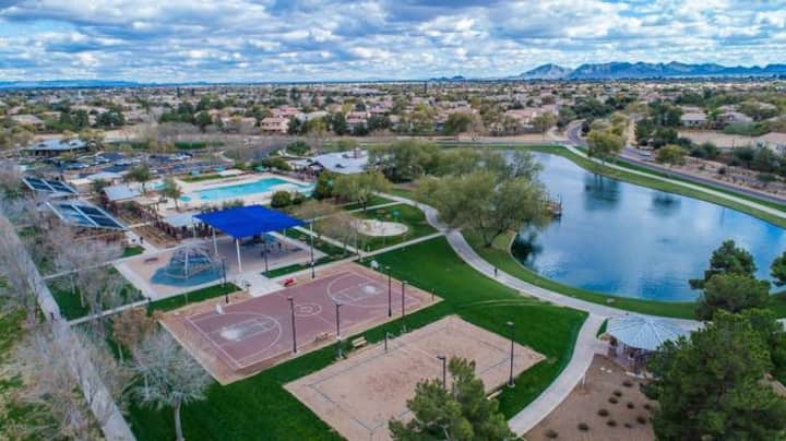 Clean & Comfy In A Great Community! - Gilbert, AZ