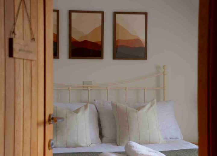 Mountain Room @ Shell Cottage B&b, Applecross - Plockton