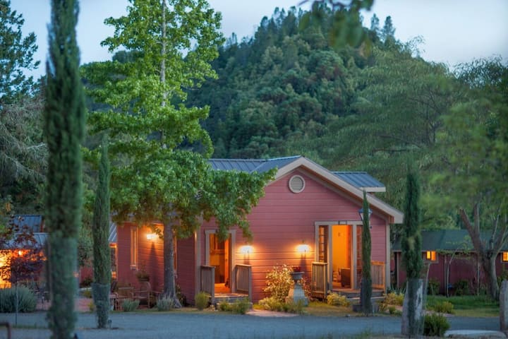 Chic Bunk House At Sss Ranch/resort Calistoga - Napa Valley, CA