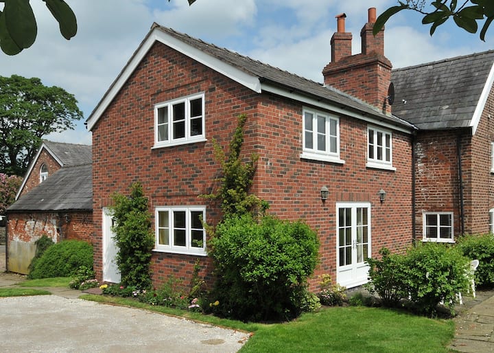 Yew Tree Farm Cottage - Countryside And Comfort - Cheshire