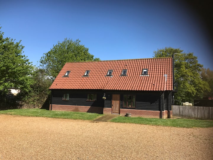 Stable Barn - 4 Bedroom House - Suffolk
