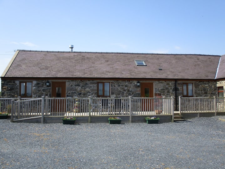 Delfryn At Hendre Barns: 4* Luxury Barn Conversion - Llŷn Peninsula