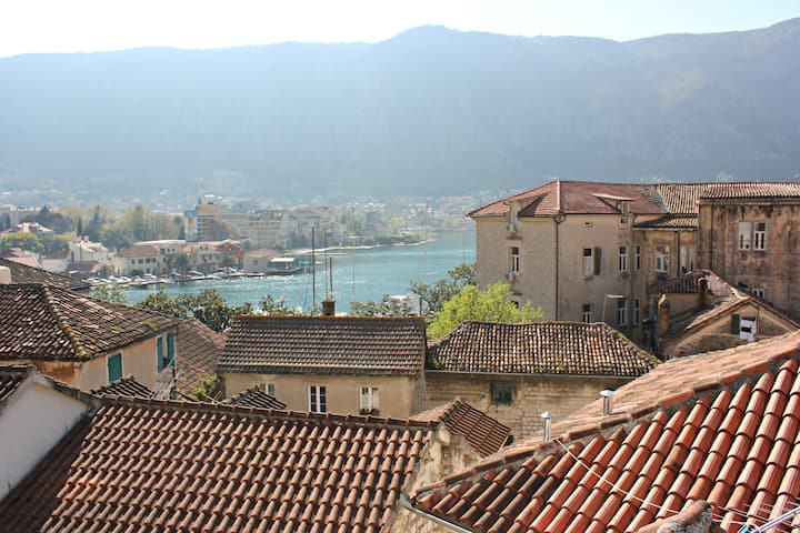 B Old Town Apartment City Center - Kotor