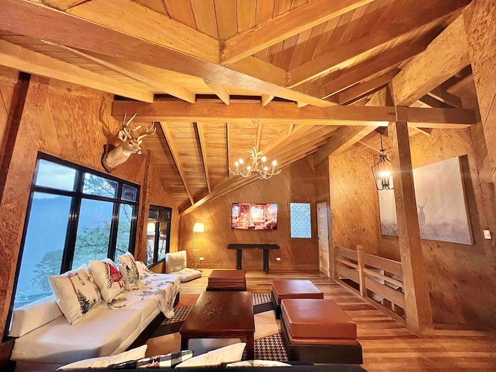 Cozy Baguio Cabin W/ Fireplace & Mountain Views - La Trinidad