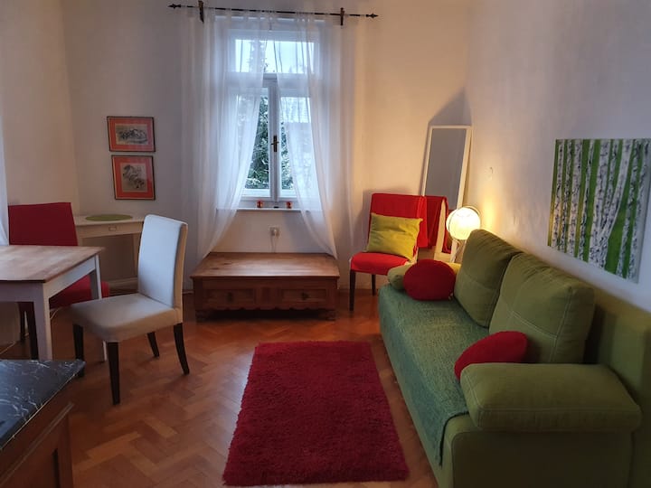 Bezauberndes Kleines Appartement  In Gartenvilla - Klagenfurt
