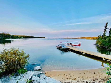 Looking for cabins near La Ronge? Visit cozycozy!