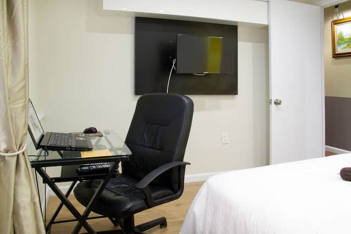 Room In Plush Rockville Condo - Bethesda, MD
