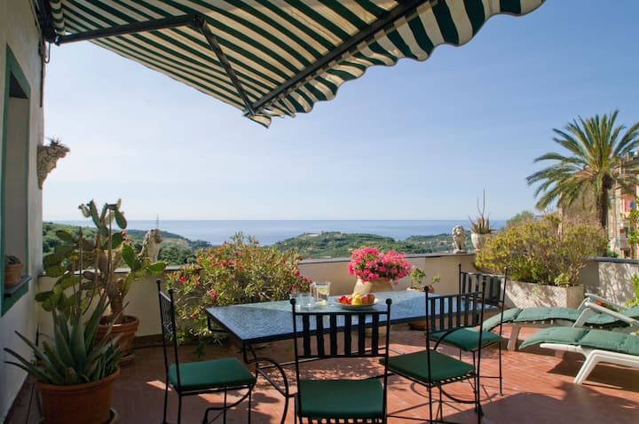 Malerische Wohnung Mit Gr.terrasse Zum Mittelmeer - Santo Stefano al Mare