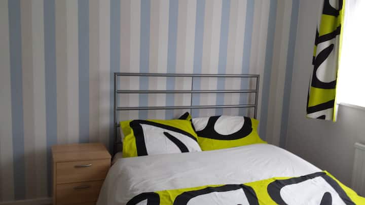 Clean Double Room, Near Amenities In M'over, Derby - Derby