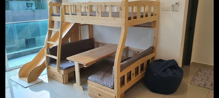 Kid Slide Family Apartment With 2 Bedroom + 2 Bath - Pasir Gudang