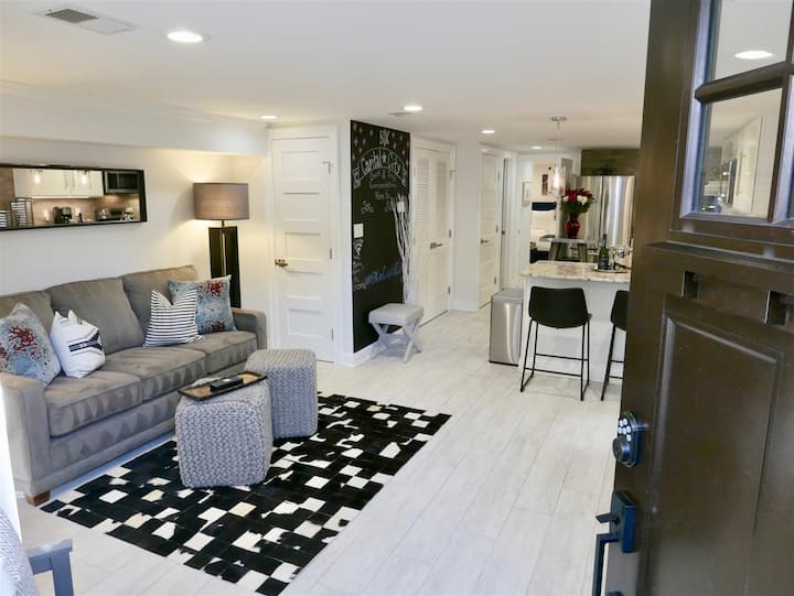 Elegante Y Moderno Apartamento En El Corazón De Shaw ~ Capacidad Para 4 Personas Paseo Al Metro! - Washington D. C., DC