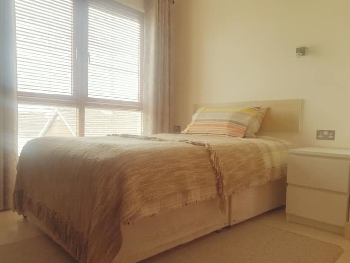Double Bed, En-suite, Continental Breakfast² - Bray