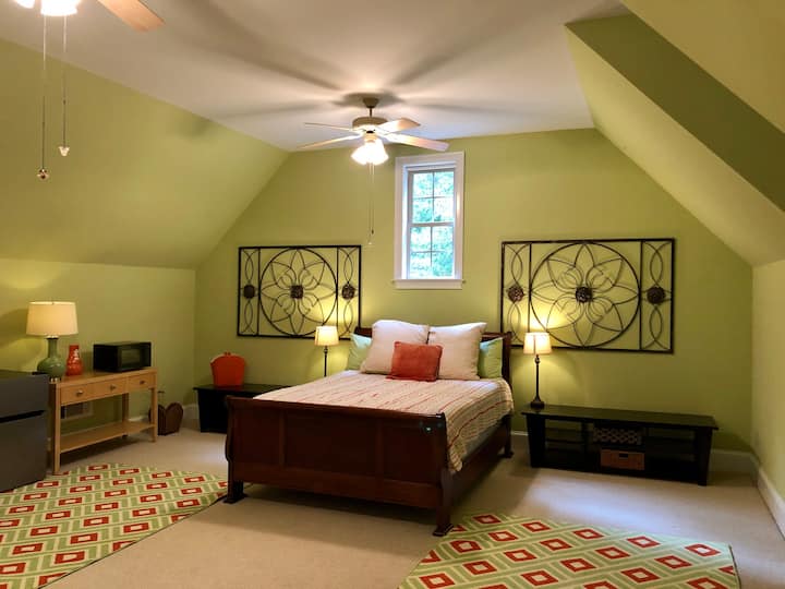 Relaxing 1bd 1ba Private Suite In Luxury Community - Newnan, GA