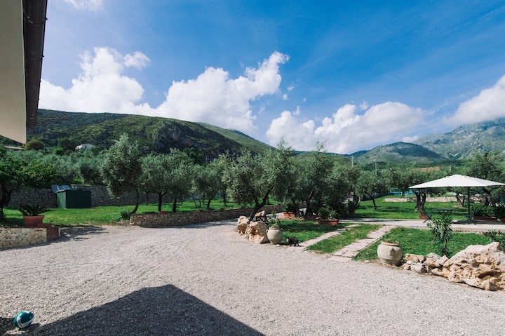 Countryside Comfort And Elegance - Formia