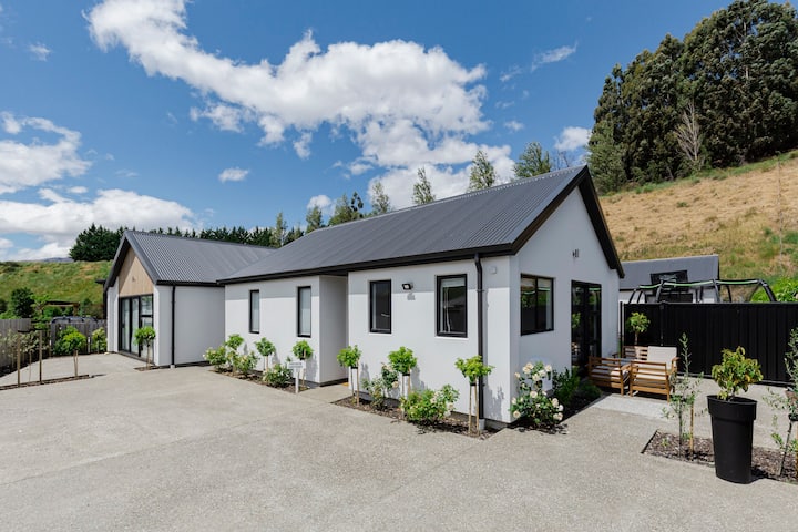 Sunny Queenstown Cottage In Shotover Country - Coronet Peak