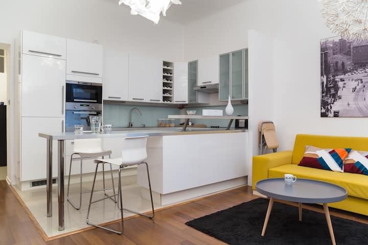 01 Simple Perfect Apartment - Bratislava