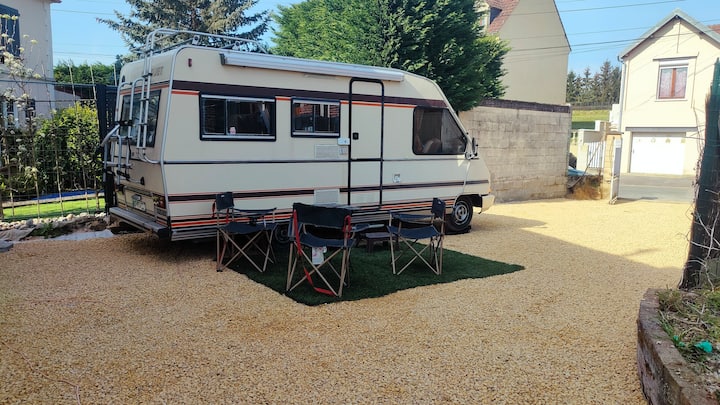 Nuit Insolite - Camping-car Vintage & Confortable - Compiègne