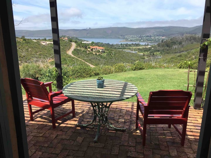 Goose Cottage, Situated In A Fynbos Estate. - Knysna