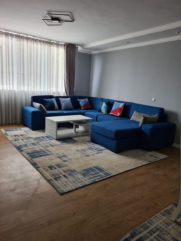 Lovely 1 Bedroom With A Free Parking Space. - Addis-Abeba