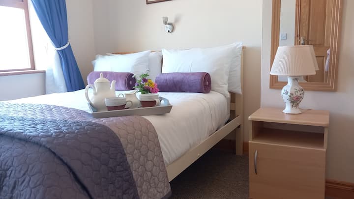 Private Room(double Bed) With Private Bathroom - Doolin