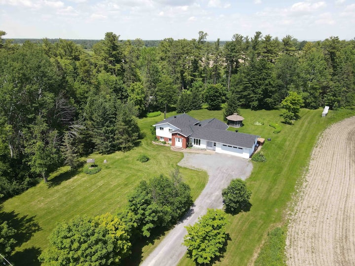 Private Country Home 30 Mins To Ottawa - Arnprior