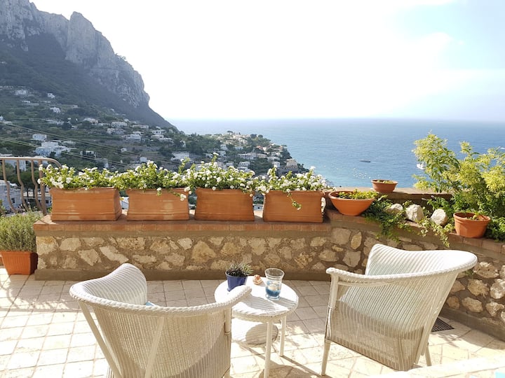 Splendida E Tranquilla Camera Matrimoniale - Capri Adası