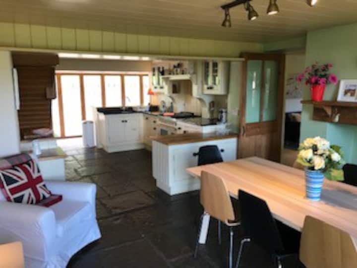 Stunning Secluded Country Cottage Ideal For Family Holidays10 Mins From Chepstow - Forest of Dean