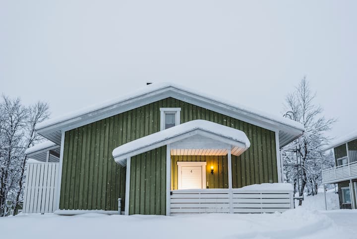 A Traditional Apartment With A Sauna And Fireplace - Saariselkä