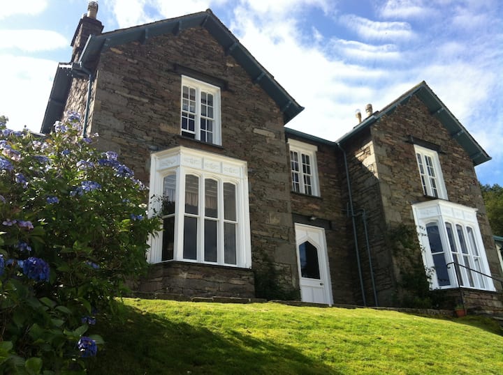 Huntingstile South - Luxury 4 Bed Lakeside Retreat - Grasmere