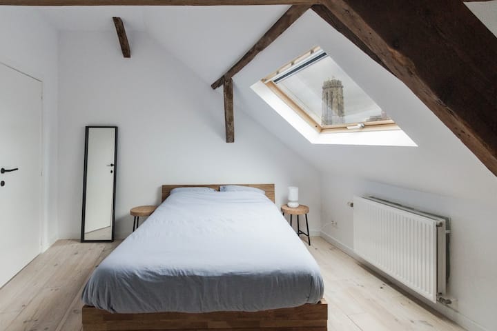 2 Comfortable Rooms In A Historical Building. - Mechelen