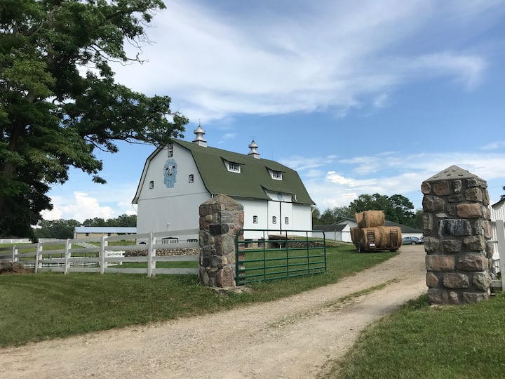 Stay On A Charming 250-acre Working Farm! - Brighton Recreation Area, Howell