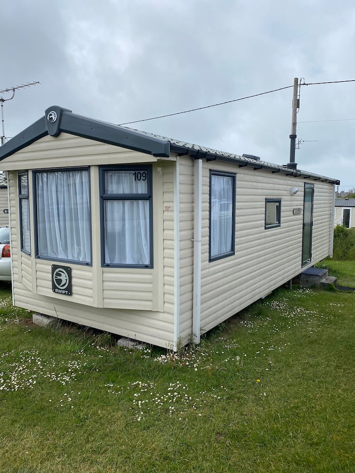 Beautiful Mobile Home On Trenance Holiday Park. - Pentire