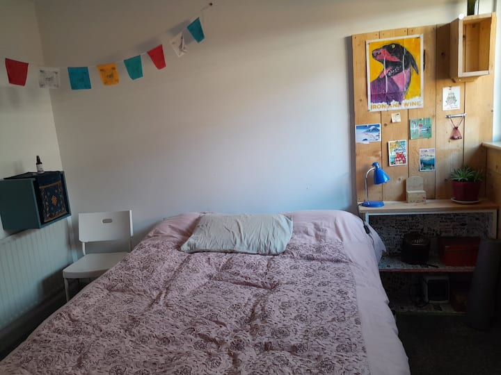 Charming, Double Bed, Central - Tramore