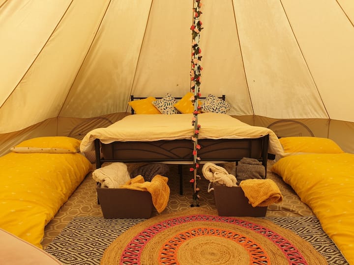 Off Grid Bell Tent Stay - 奧本