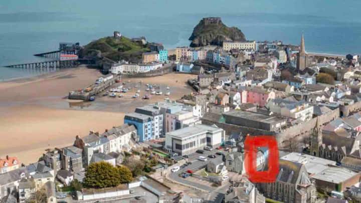 One Row Back From Beach & Harbour   Luxury Cottage - Tenby