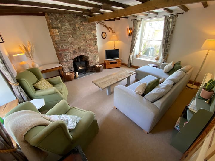 Cosy Lakeside Cottage In The Heart Of The Village - Cawsand